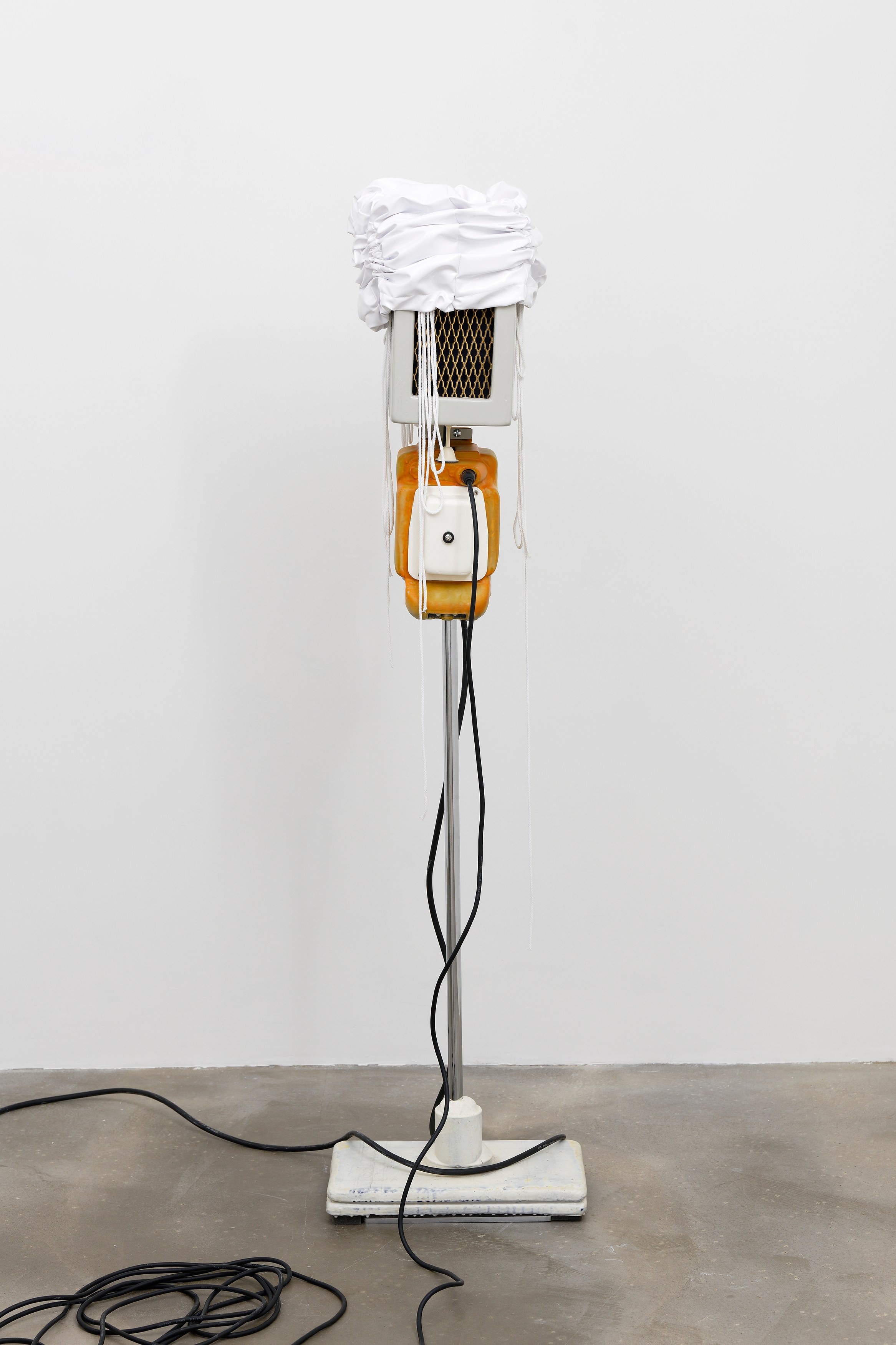 Pas le temps de tout détruire sans doute, Pas le temps de tout détruire sans doute at Galerie Sans titre at Independent, New York 2023, photo 15