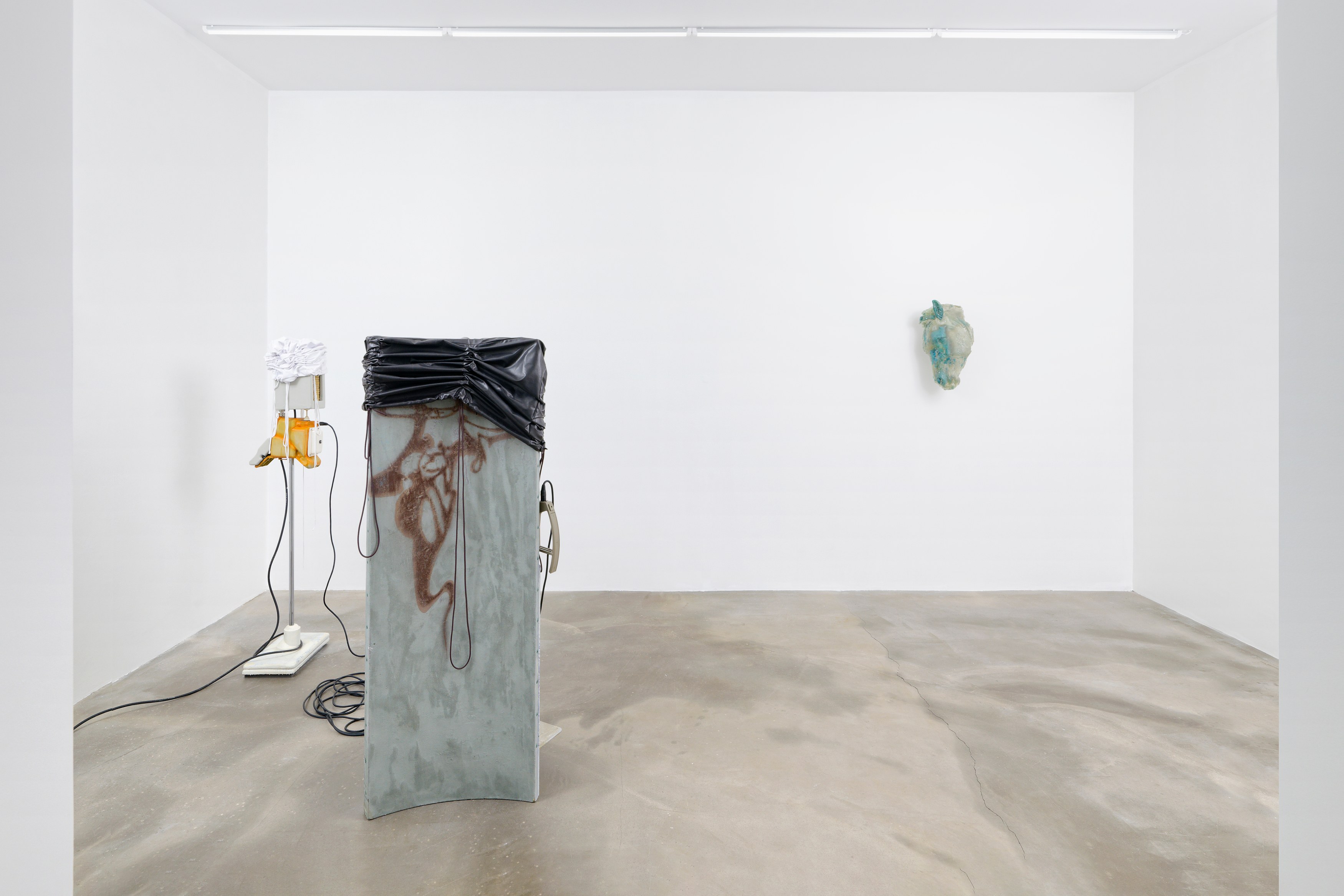 Pas le temps de tout détruire sans doute, Pas le temps de tout détruire sans doute at Galerie Sans titre at Independent, New York 2023, photo 4