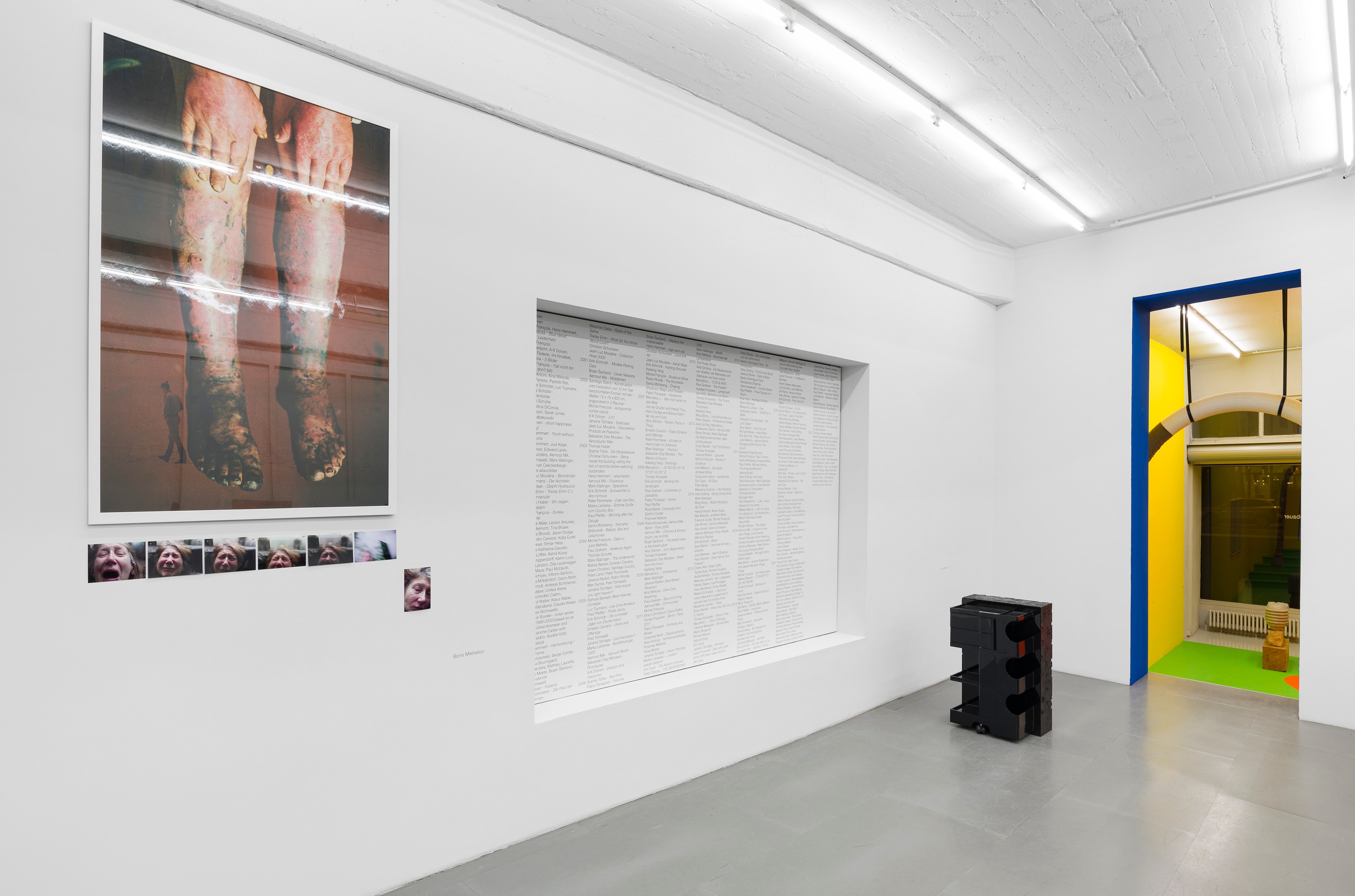 Standing, Standing at Carlier Gebauer, photo 4