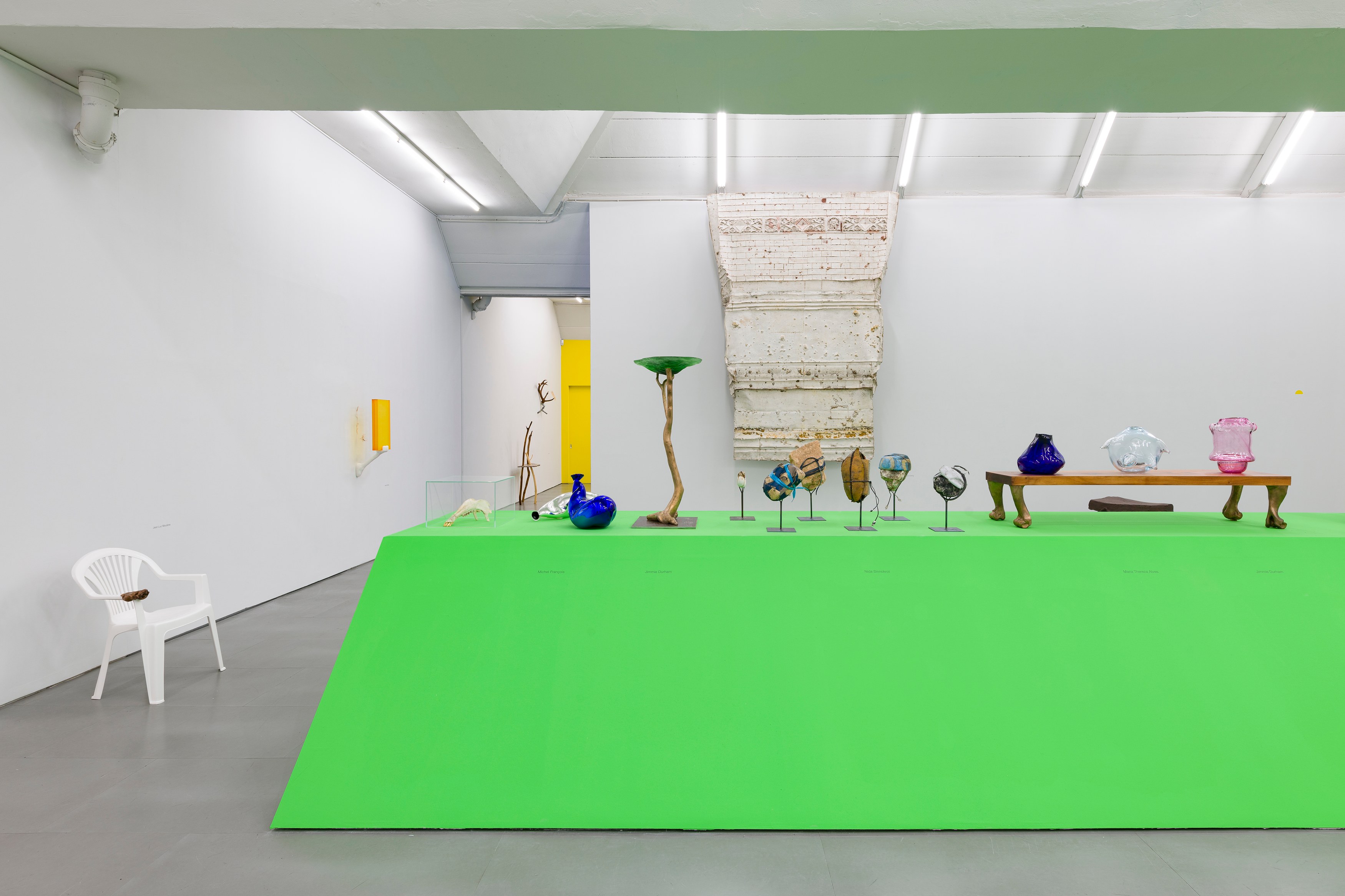 Standing, Standing at Carlier Gebauer, photo 9