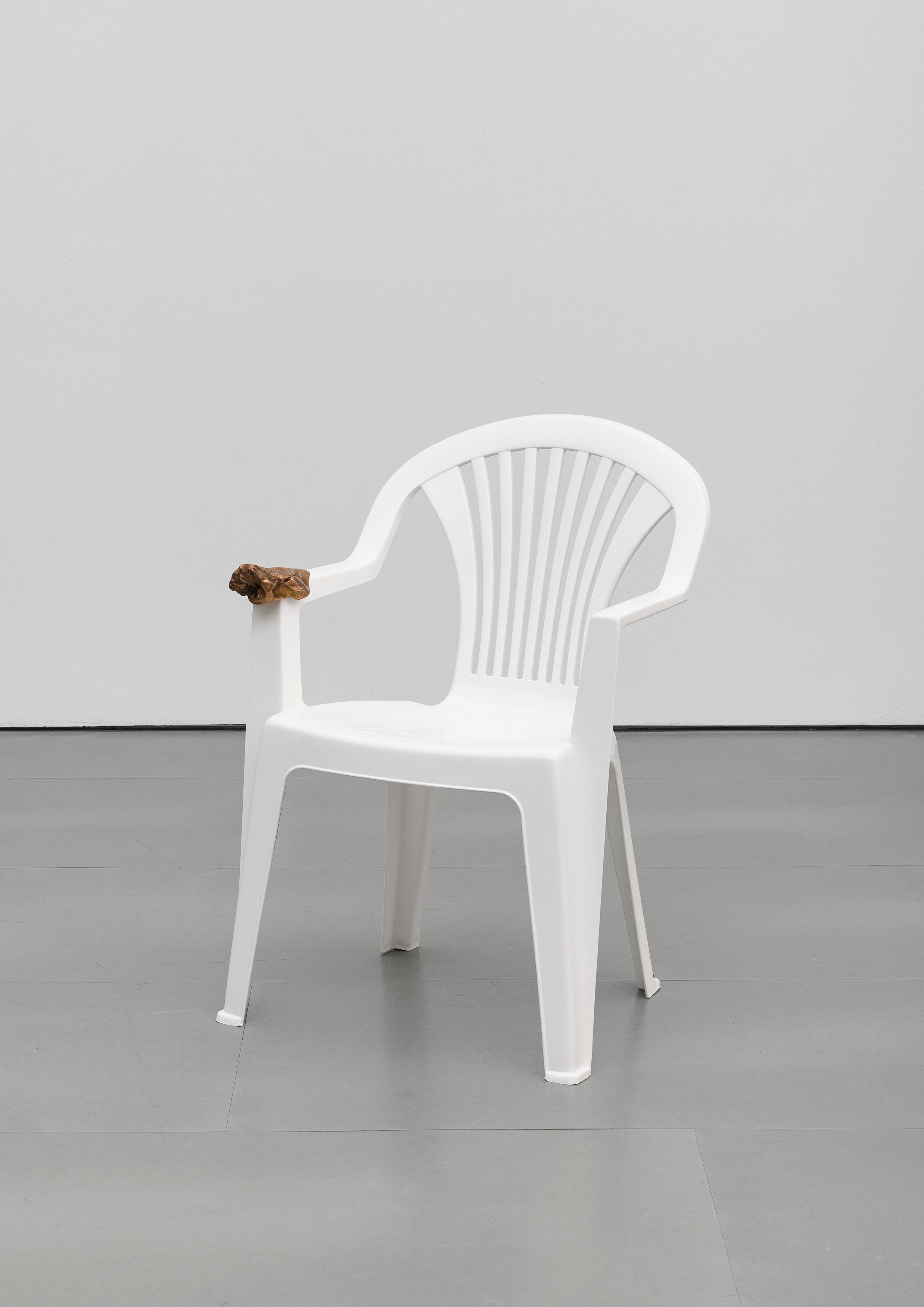 Standing, Standing at Carlier Gebauer, photo 29
