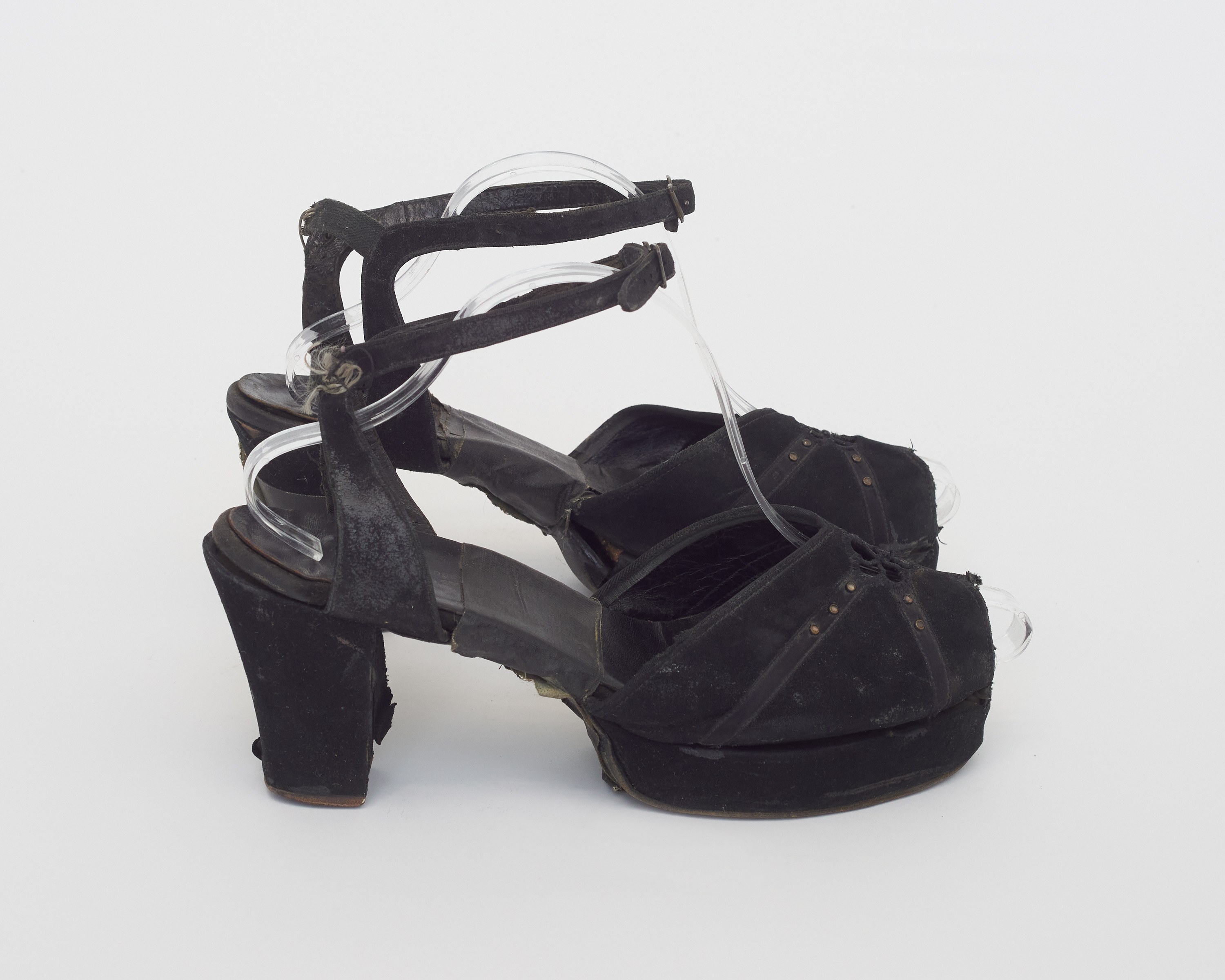 Agosto Machado, The Forbidden City at Gordon Robichaux, photo 94