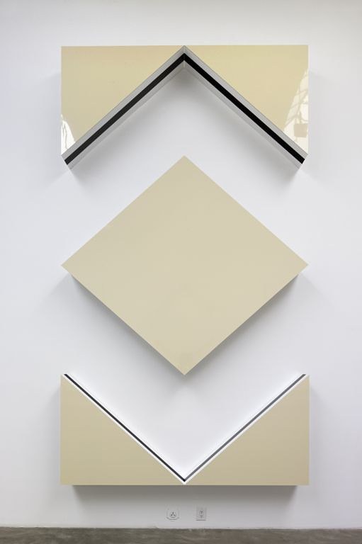 Daniel Buren, To Cut Out: Situated Works 1969-2009 at Bortolami, photo 15