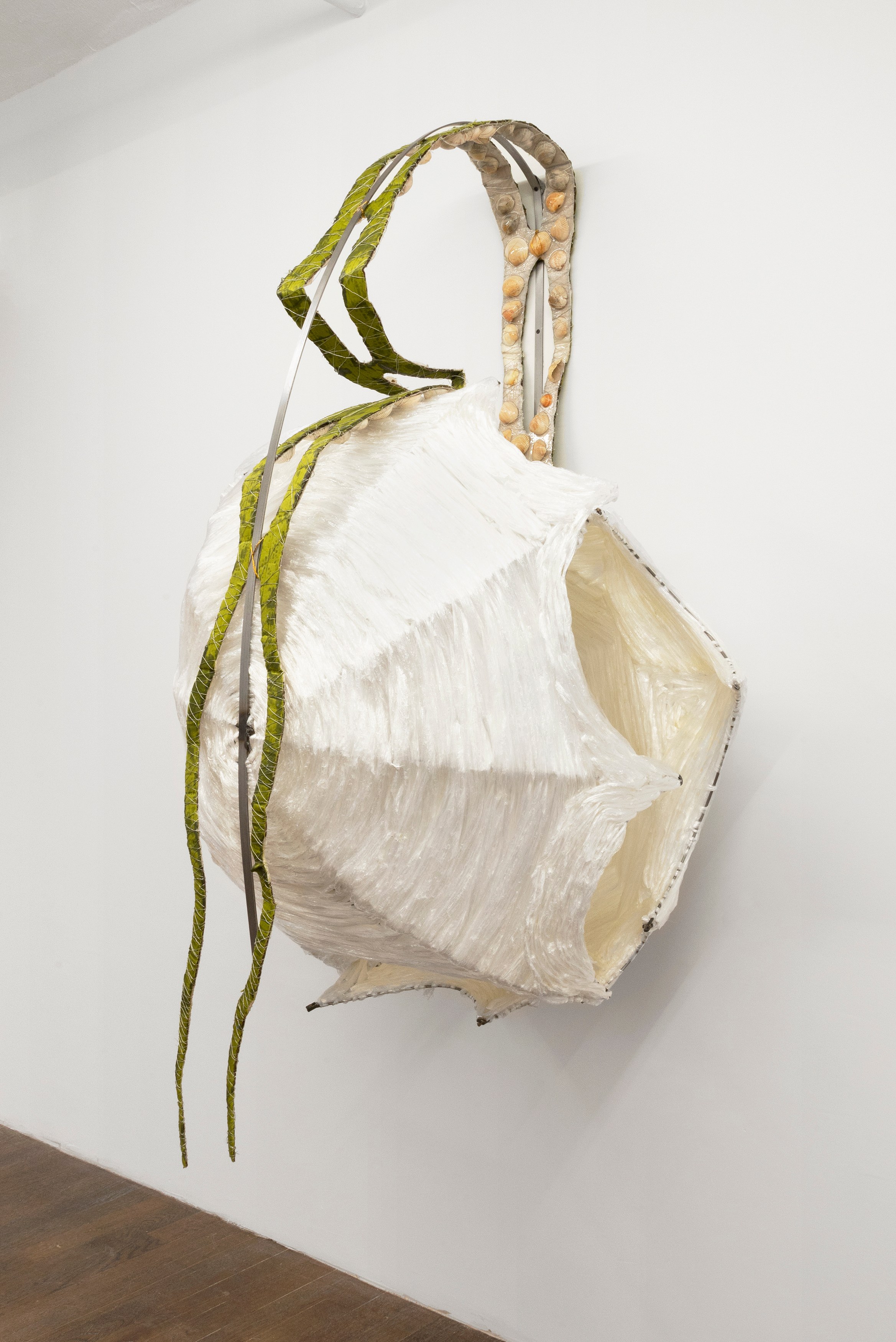 Em Rooney, Entrance of Butterfly at Derosia, photo 10