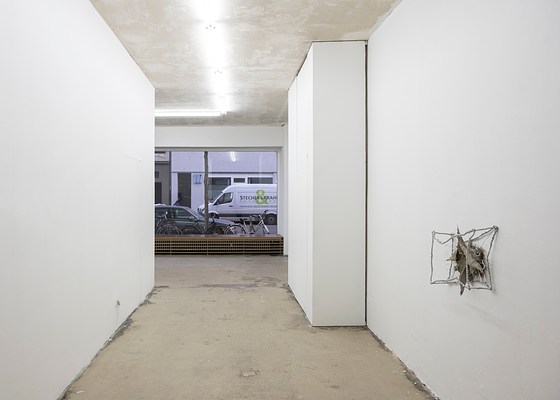 Image 22 of 28
