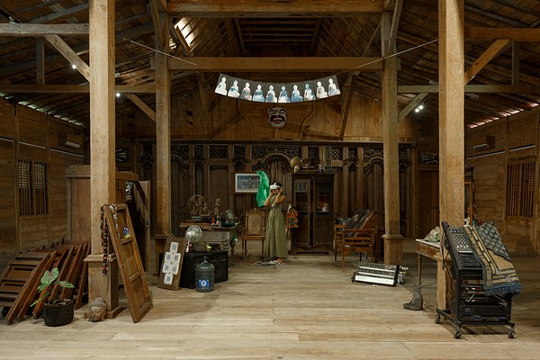 Image 7 of 42