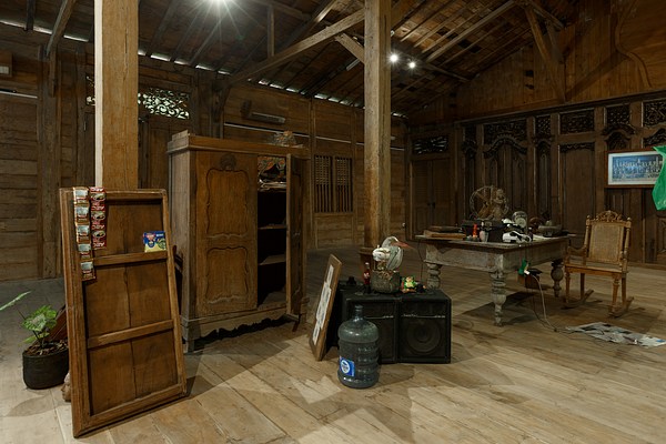Image 13 of 42