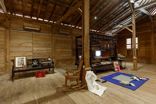 Image 19 of 42