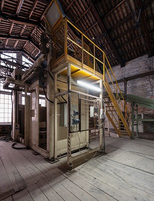 Image 6 of 10