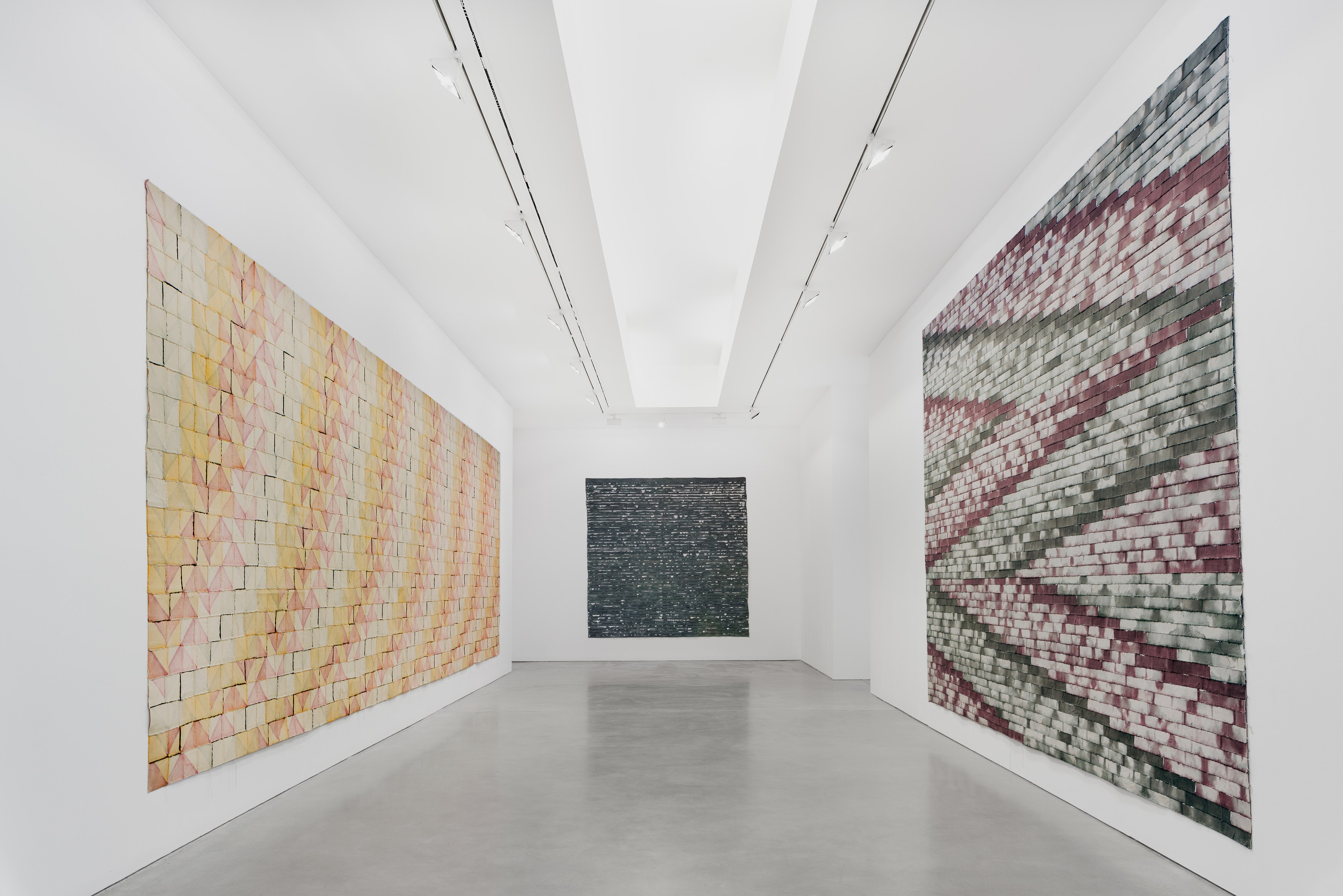Allan McCollum, Works 1970-1973 at Galerie Thomas Schulte, photo 8