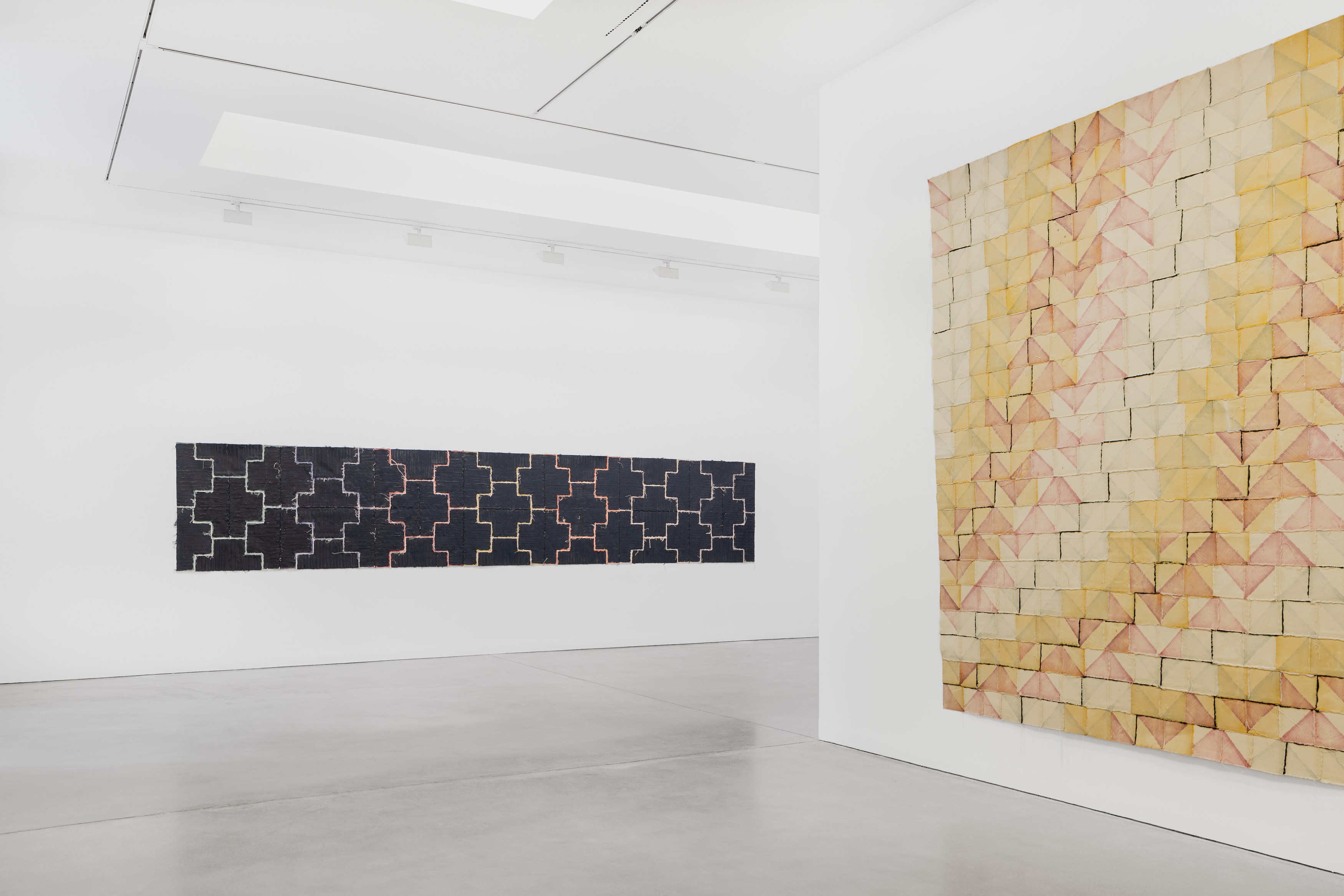 Allan McCollum, Works 1970-1973 at Galerie Thomas Schulte, photo 4