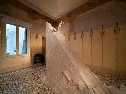 Image 3 of 45