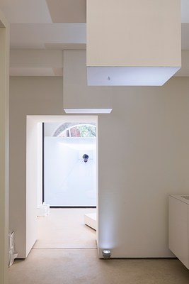 Image 4 of 22