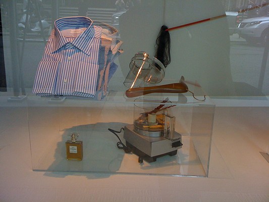 Image 3 of 6