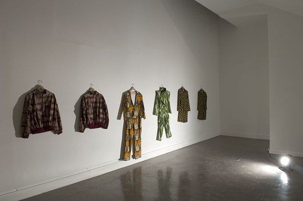 Image 2 of 7