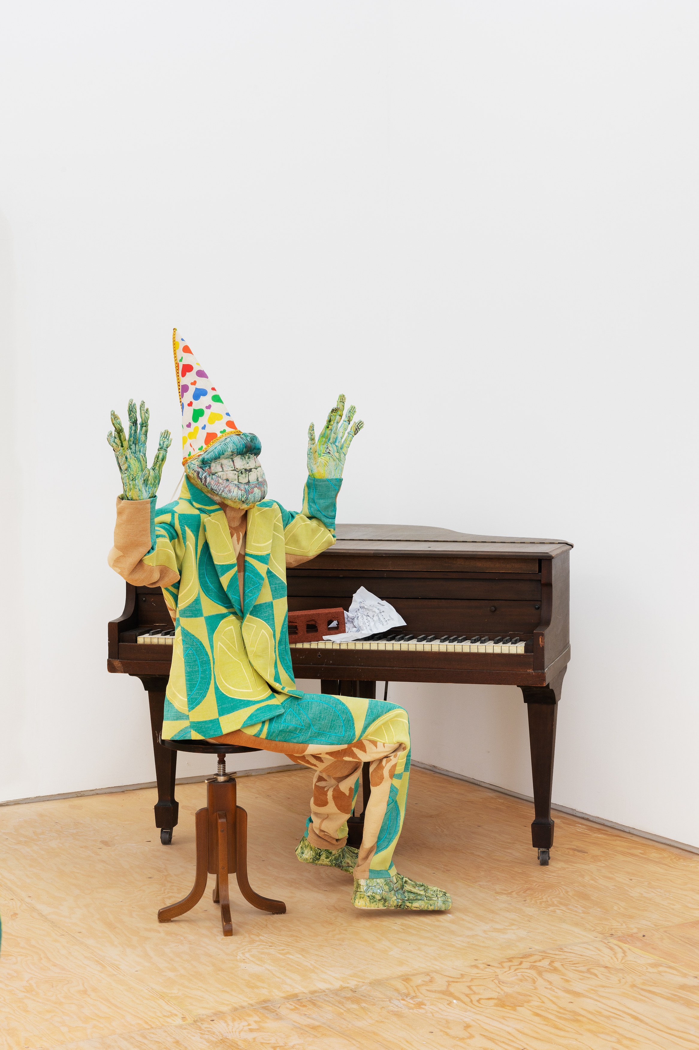 Kris Lemsalu, Peace @ 295 Church Street at Margot Samel, photo 7