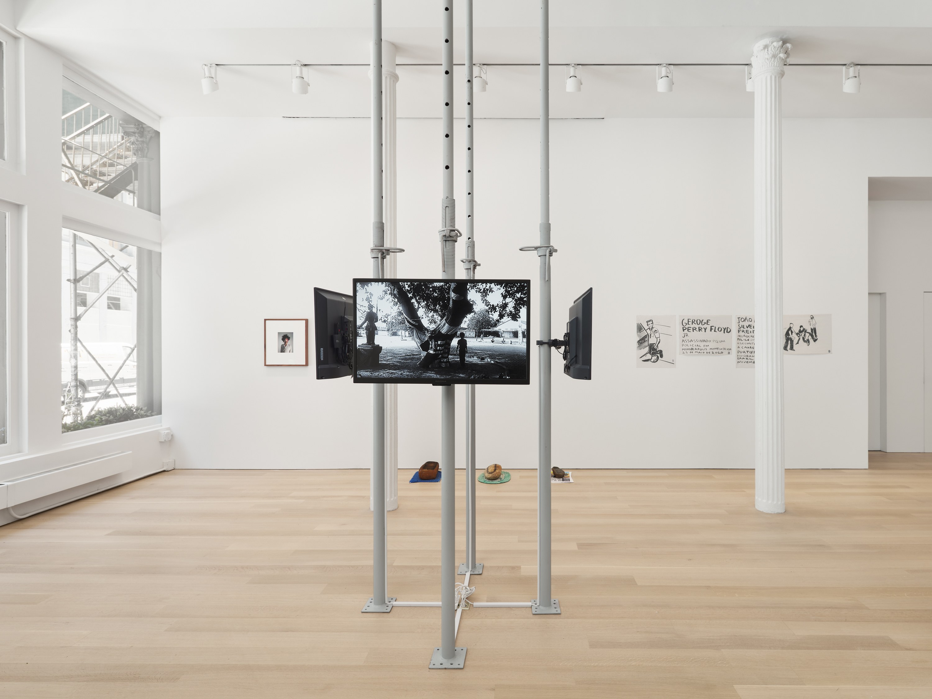 Paulo Nazareth, Nosotros los otros at Mendes Wood DM, photo 2