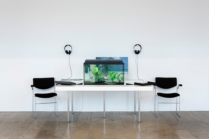 Tris Vonna-Michell, Untitled at Capitain Petzel, photo 4