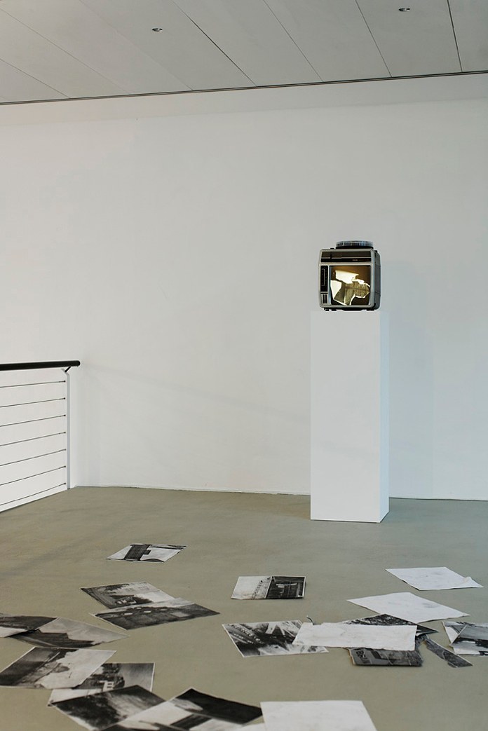 Tris Vonna-Michell, Untitled at Capitain Petzel, photo 10