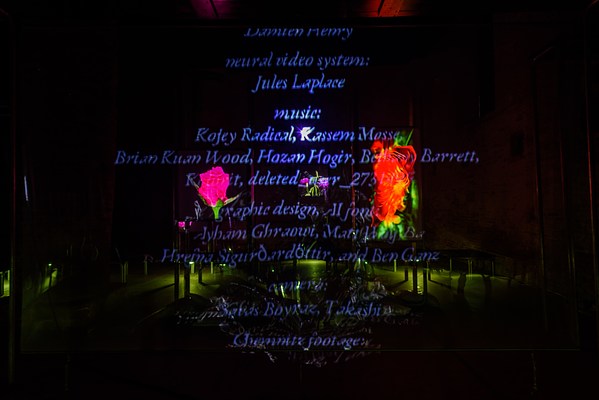 Image 4 of 28