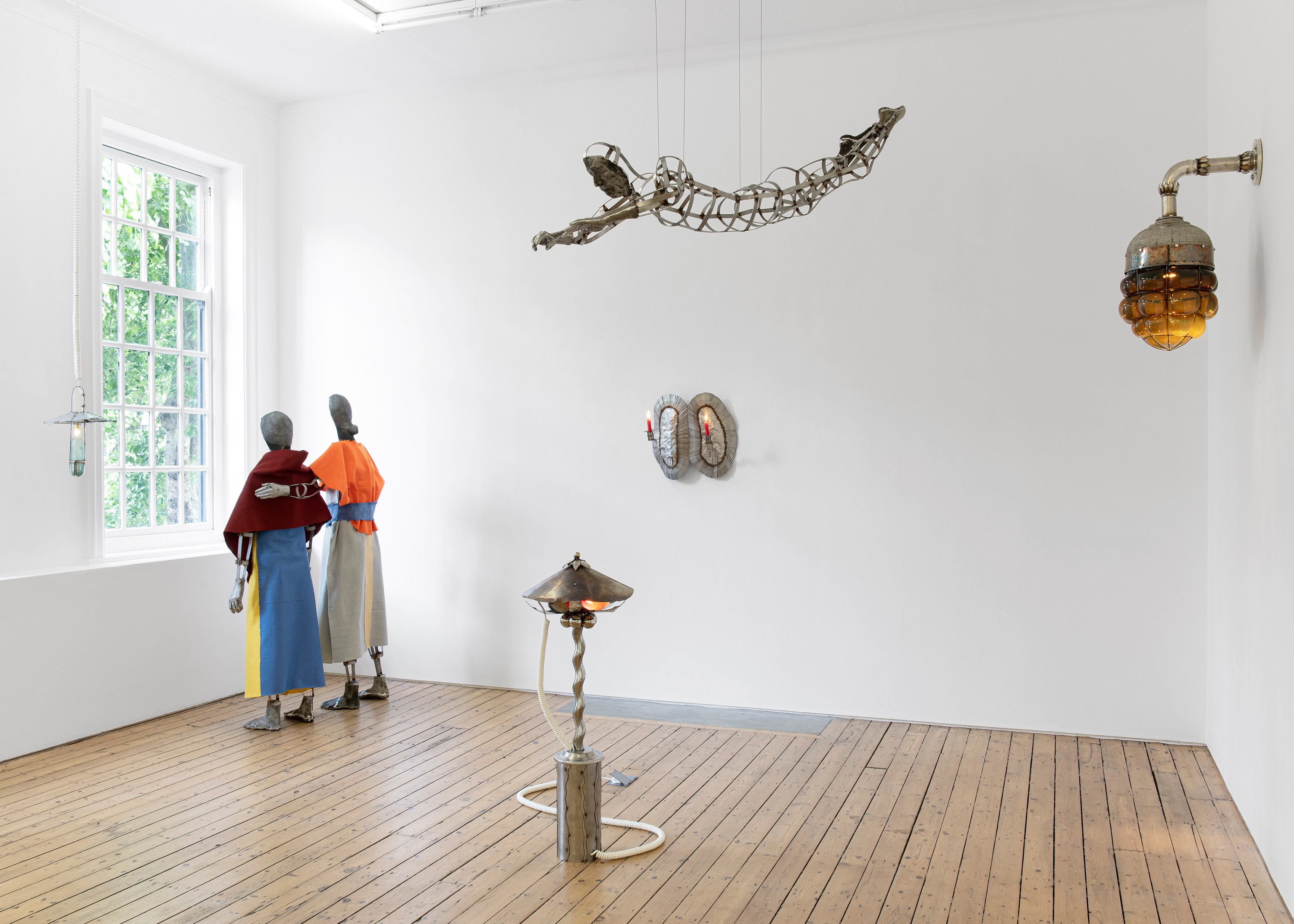 Kira Freije, meteorites at The Approach, photo 5