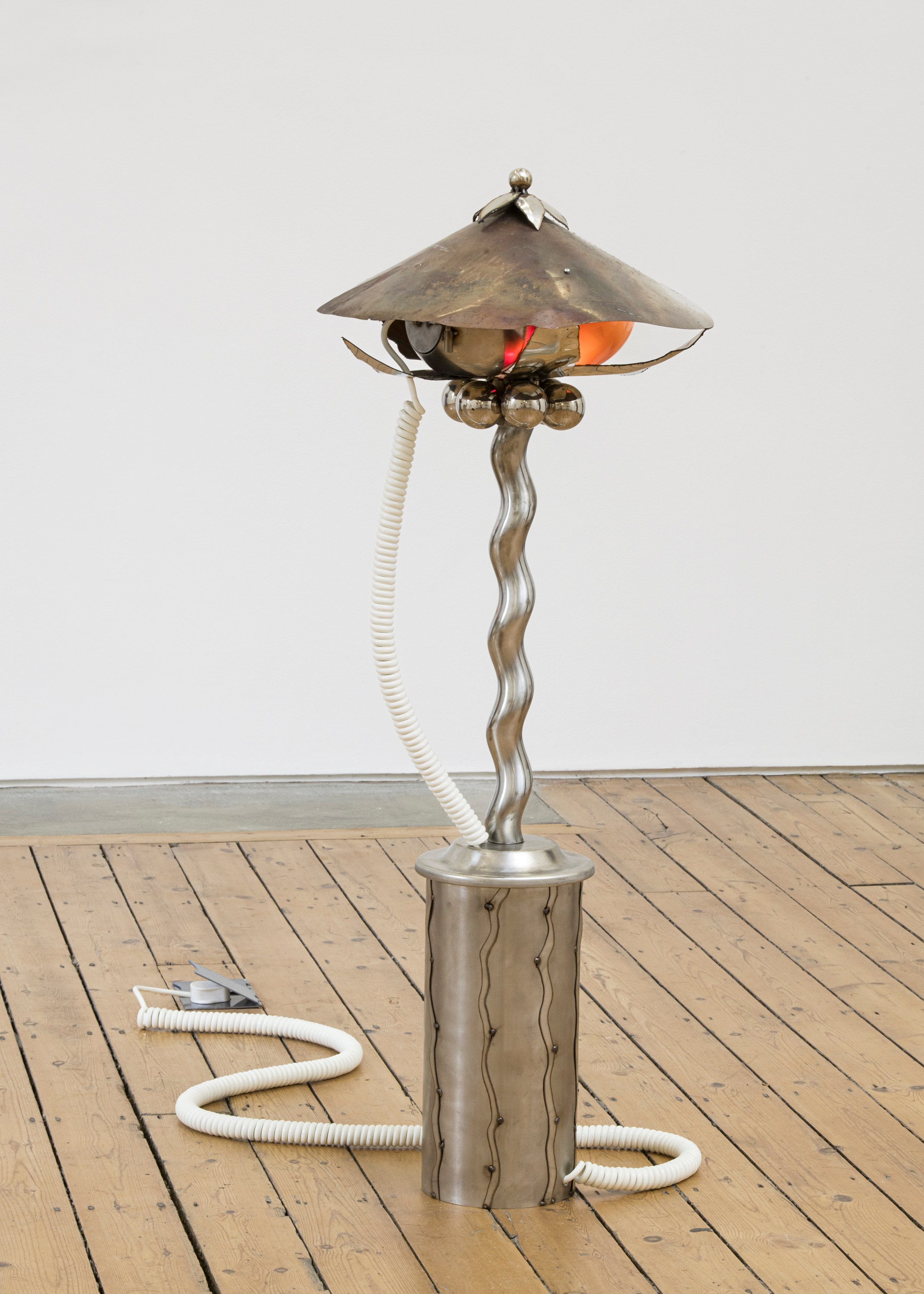 Kira Freije, meteorites at The Approach, photo 14