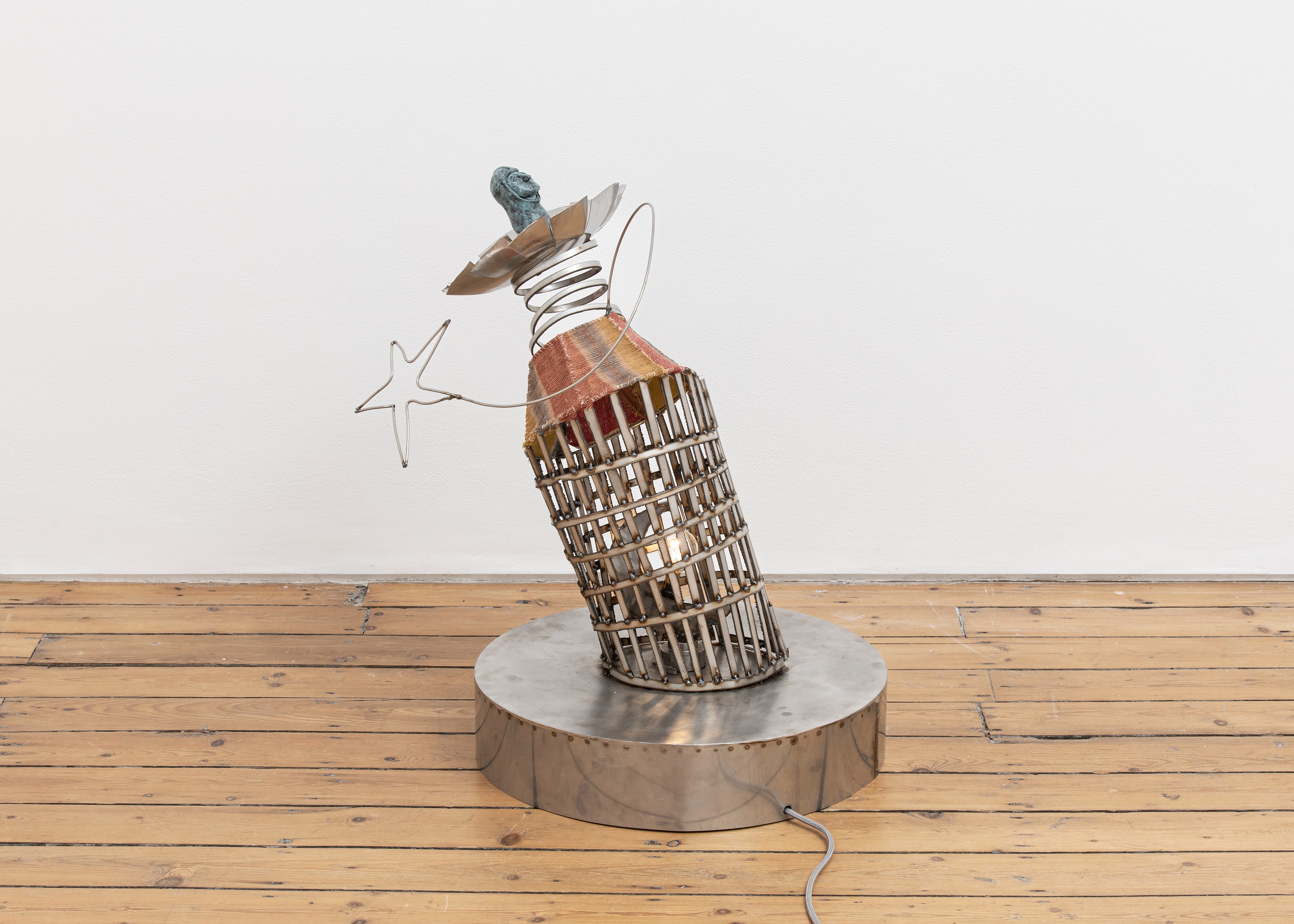 Kira Freije, meteorites at The Approach, photo 28