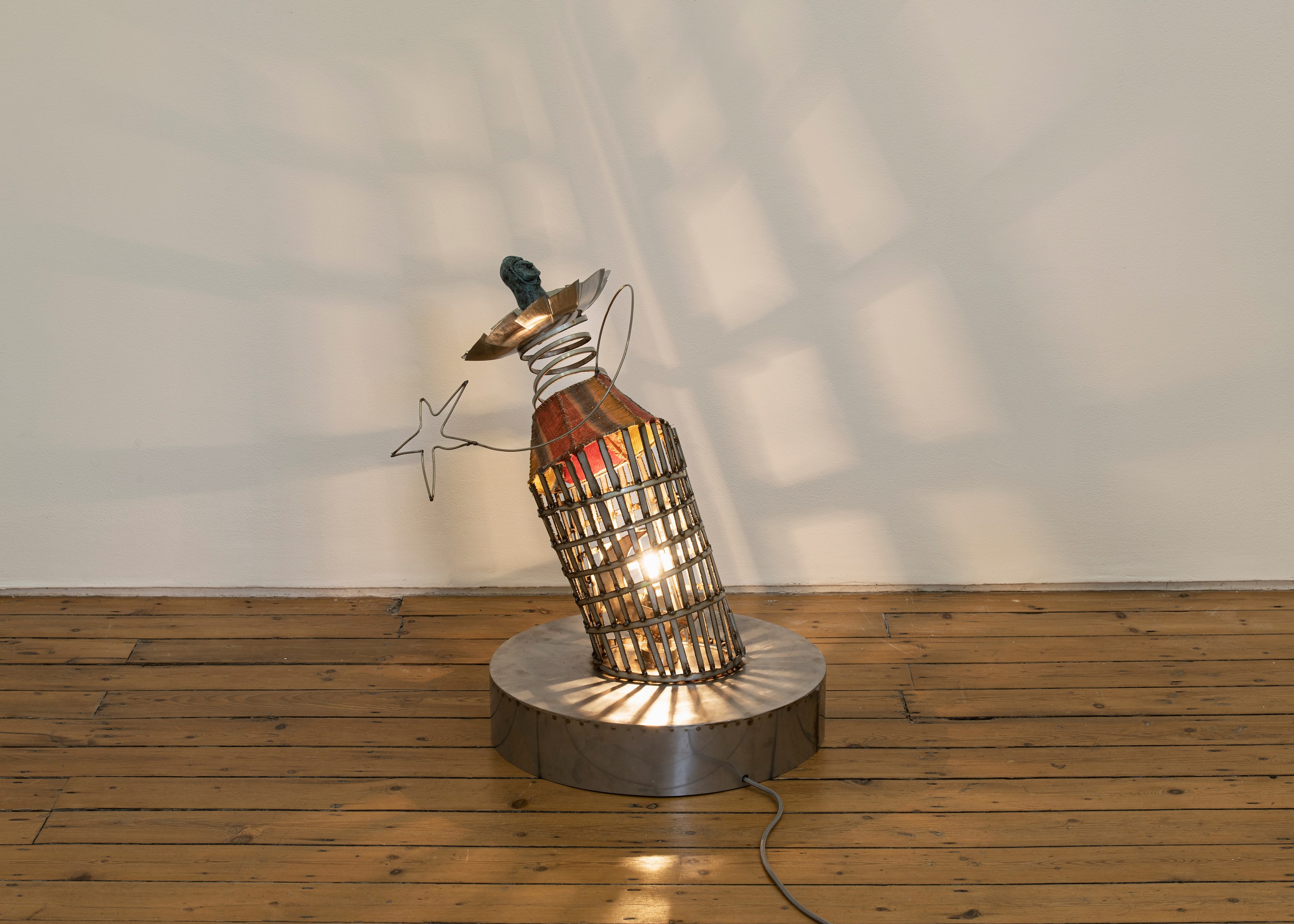 Kira Freije, meteorites at The Approach, photo 29