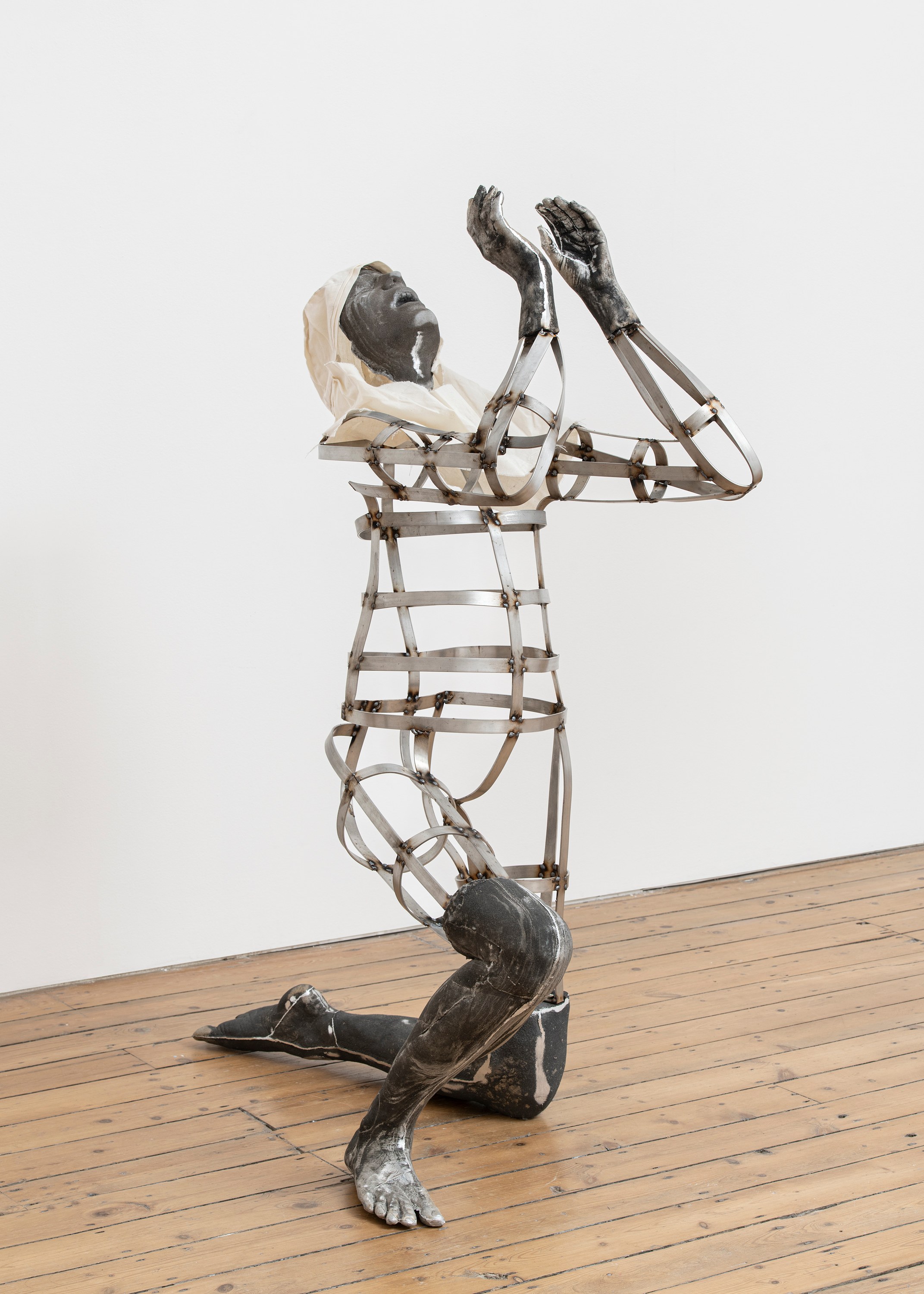 Kira Freije, meteorites at The Approach, photo 48