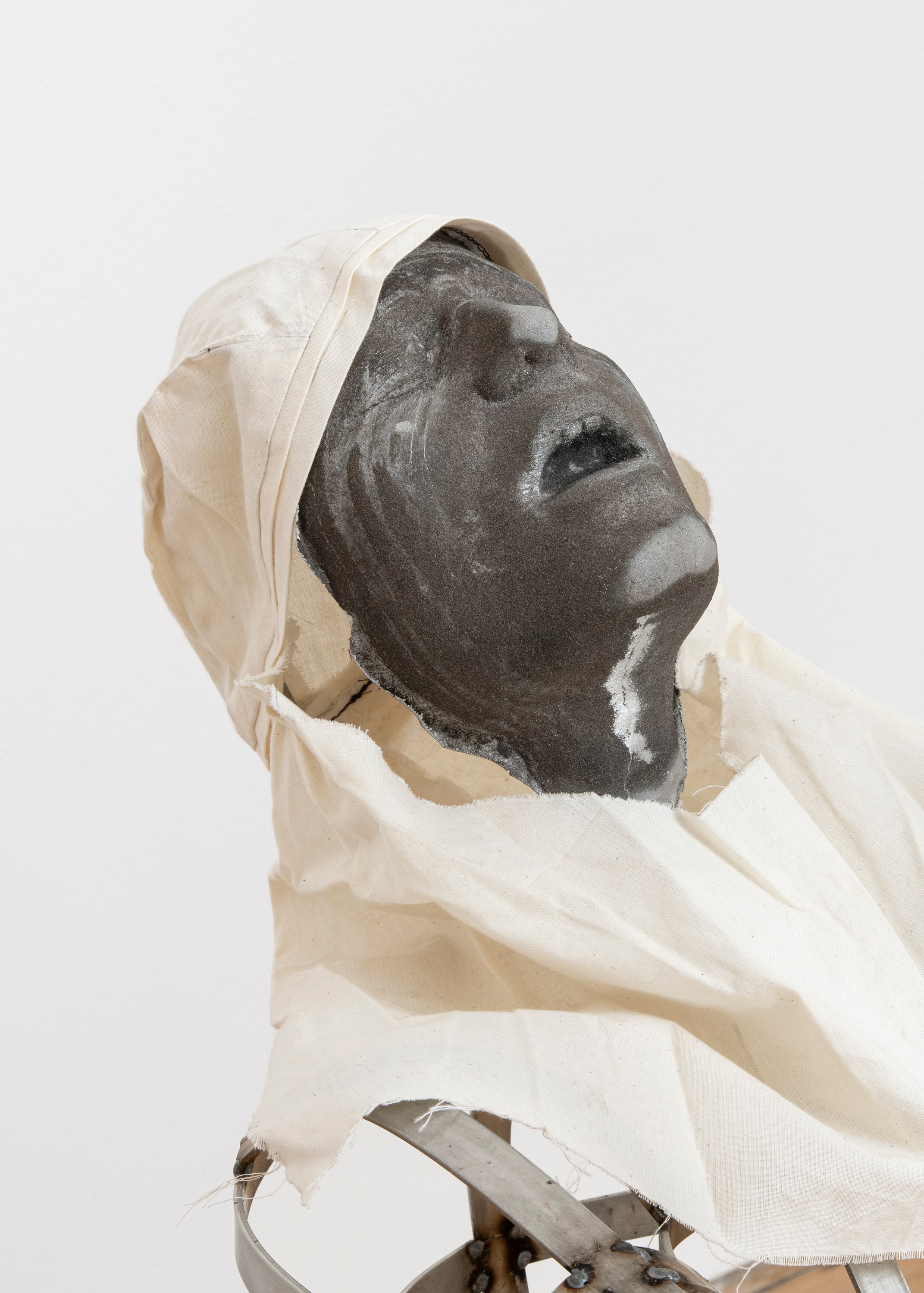 Kira Freije, meteorites at The Approach, photo 51