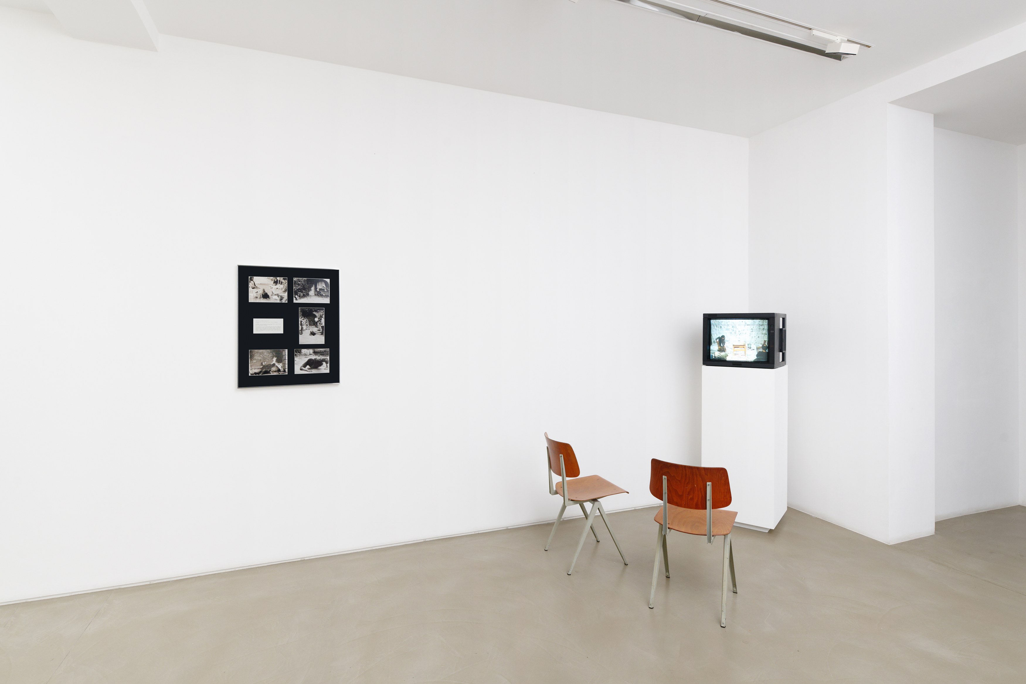 Mona Hatoum, Performance Documents 1980-1987/2013 at Galerie Chantal Crousel, photo 3
