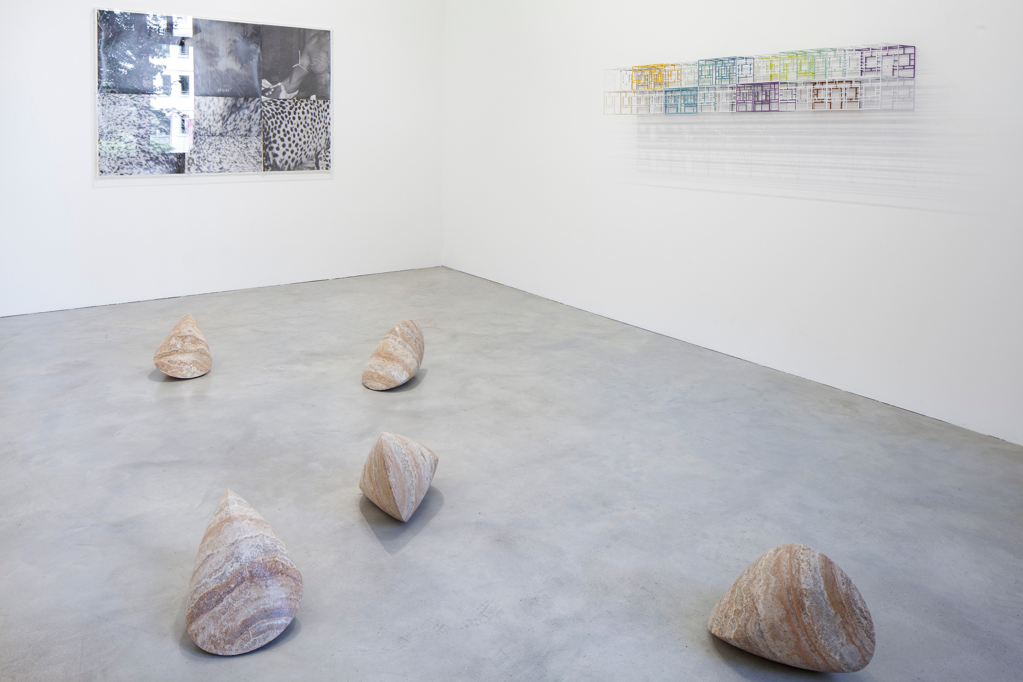 To Light, Shadow and Dust, To Light, Shadow and Dust at Galerie Nordenhake, photo 4