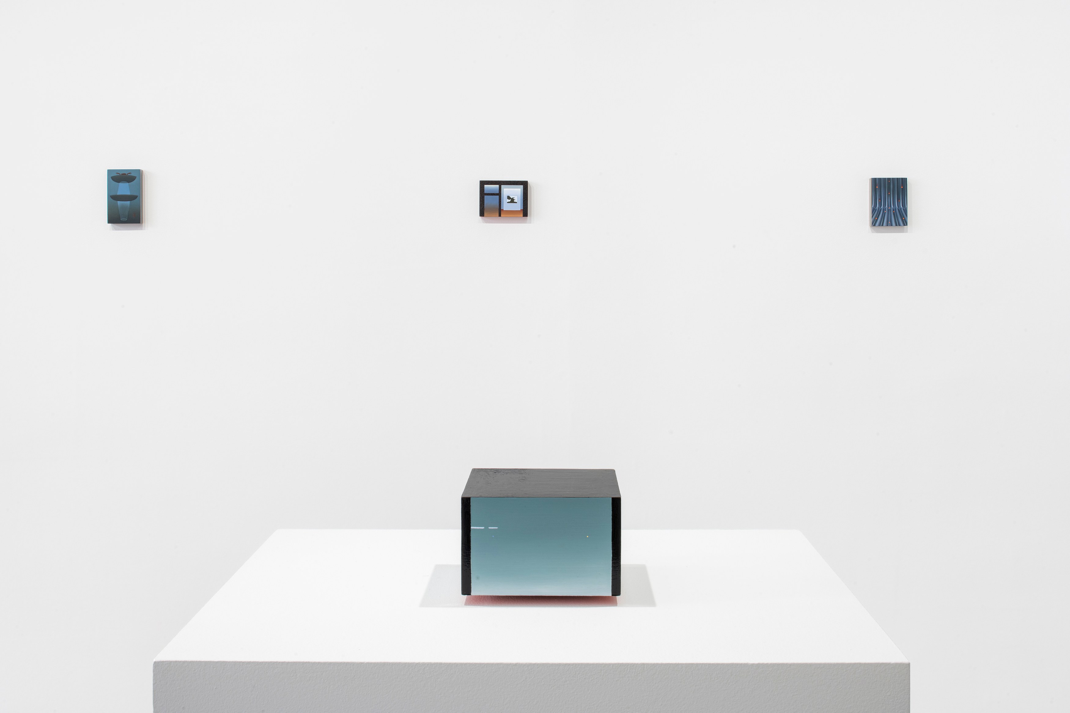 Alexandra Noel, Table at Tragic Venus, CELESTE | data center Marilyn, Champs-sur-Marne, photo 7