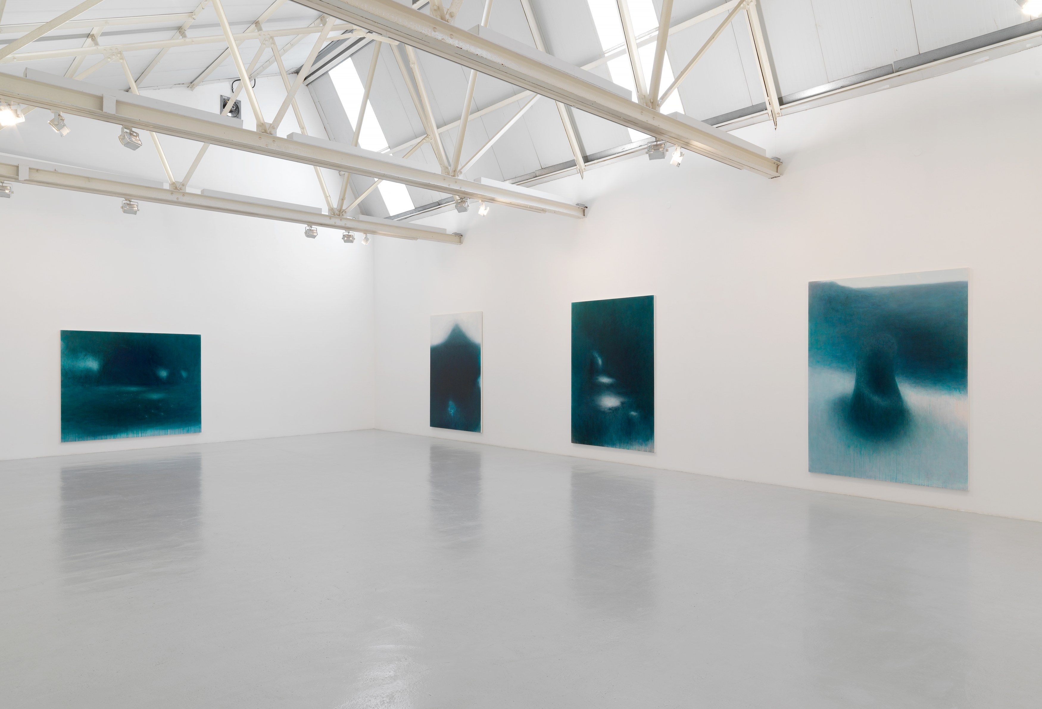 Dee Ferris, Azyl/Azul at Corvi-Mora, photo 2