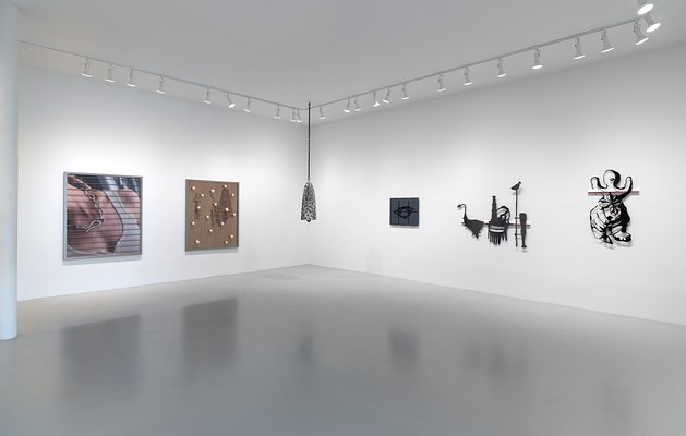 Image 4 of 27