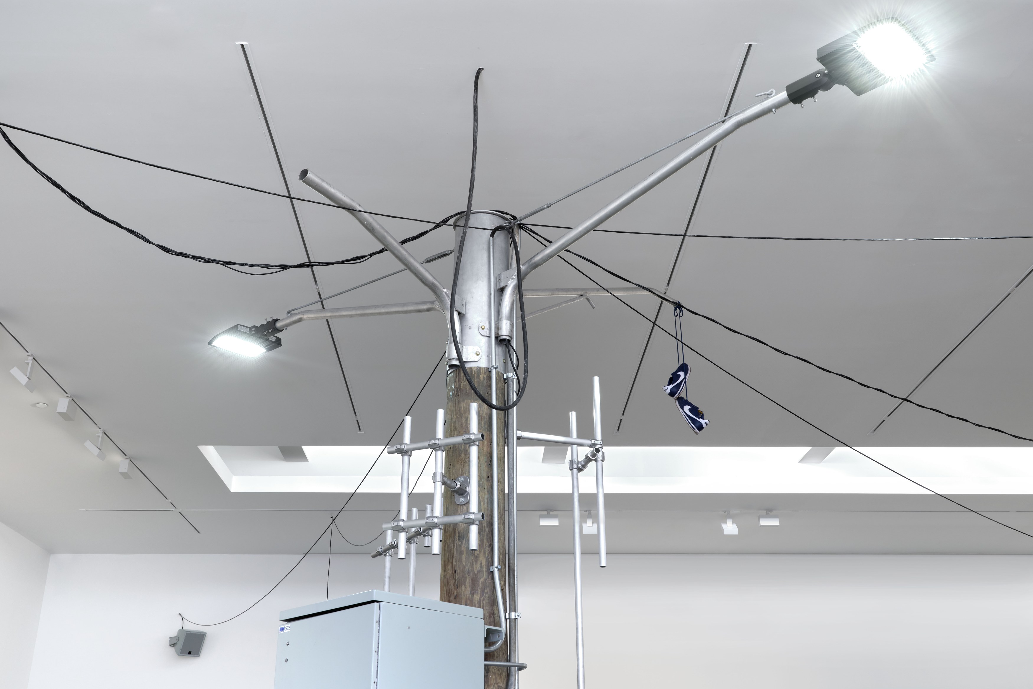 Kevin Beasley, On Site at Regen Projects, photo 13