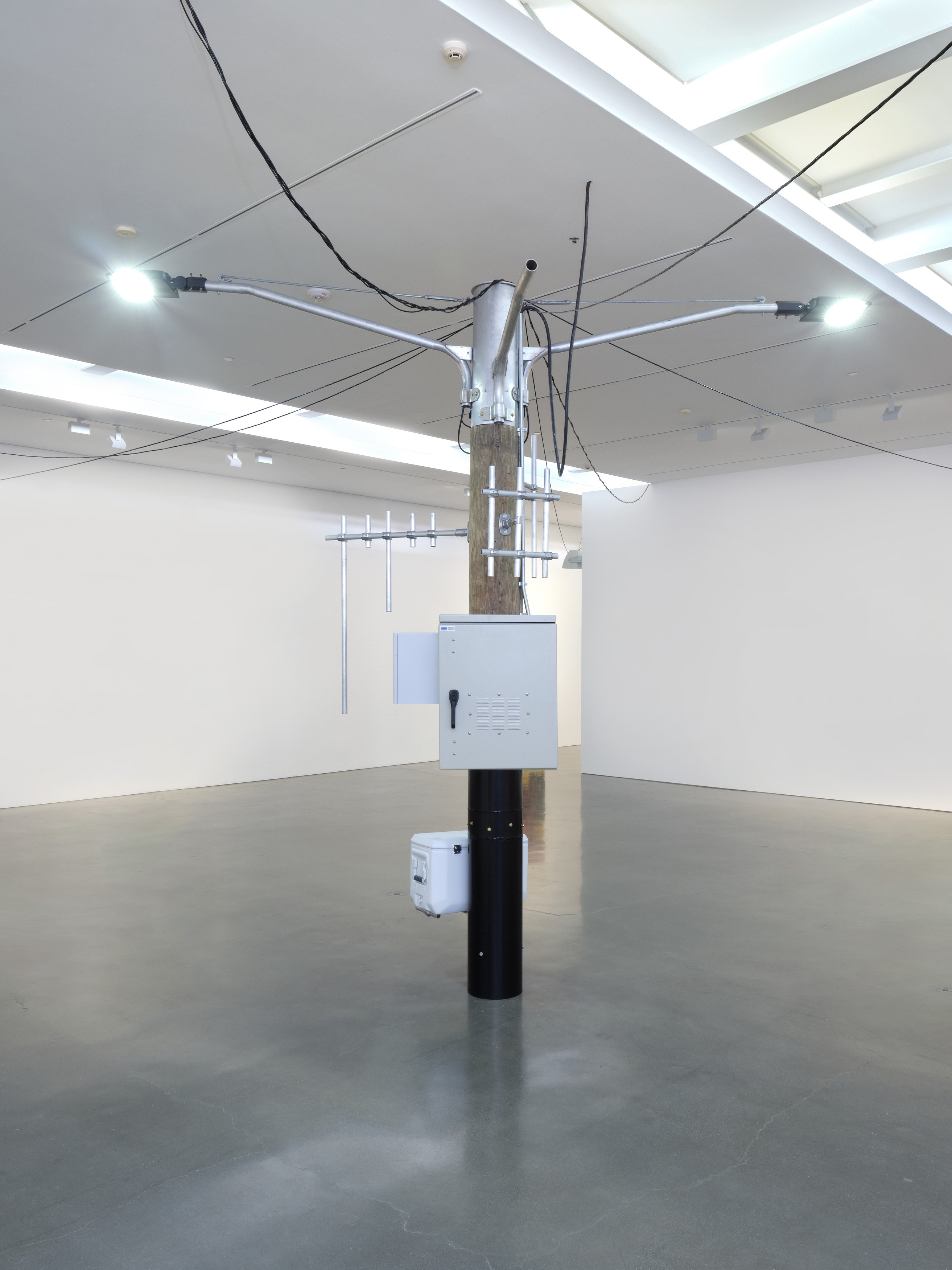 Kevin Beasley, On Site at Regen Projects, photo 15