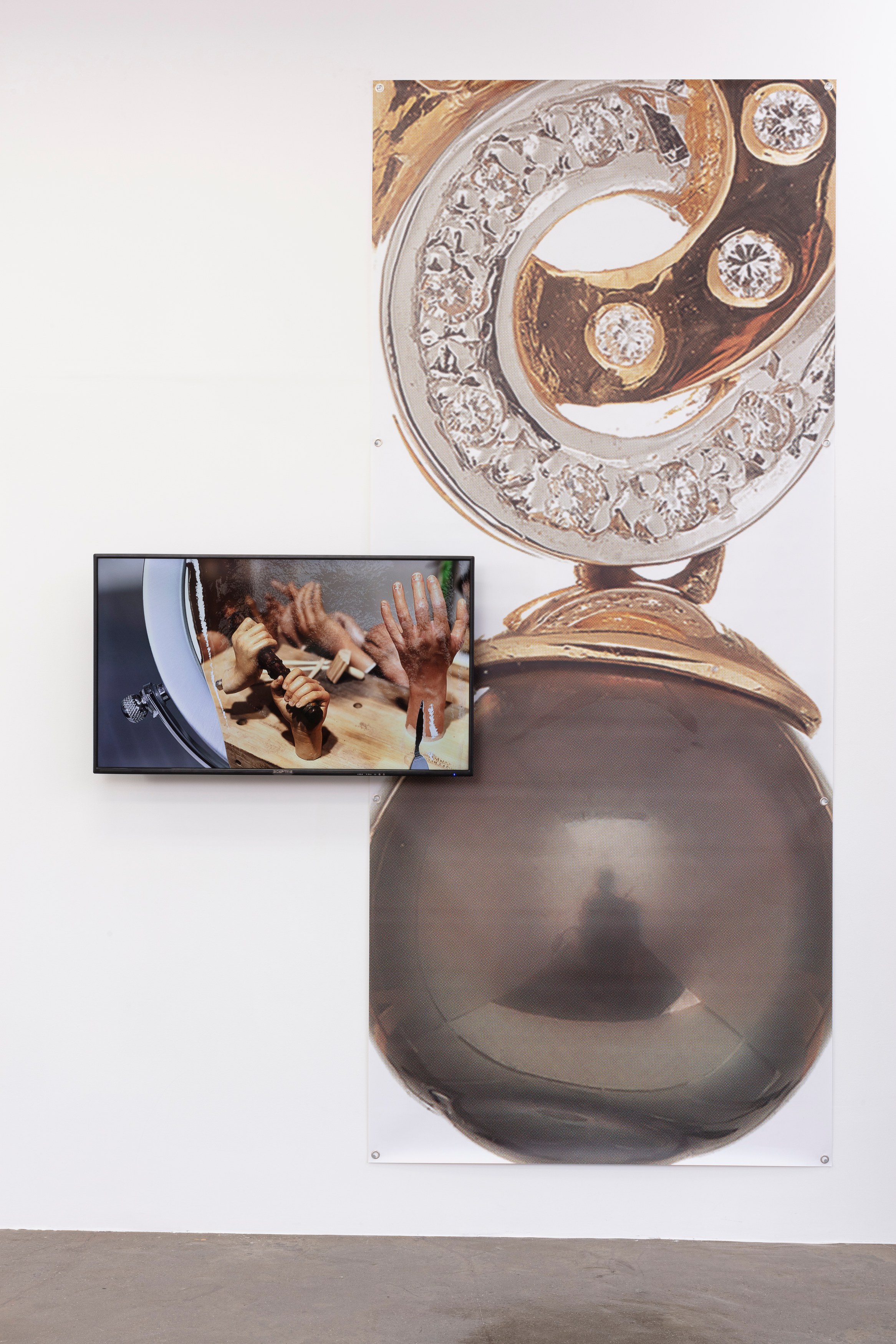 Laura Schawelka, A Fallen Type at The Fulcrum, photo 5