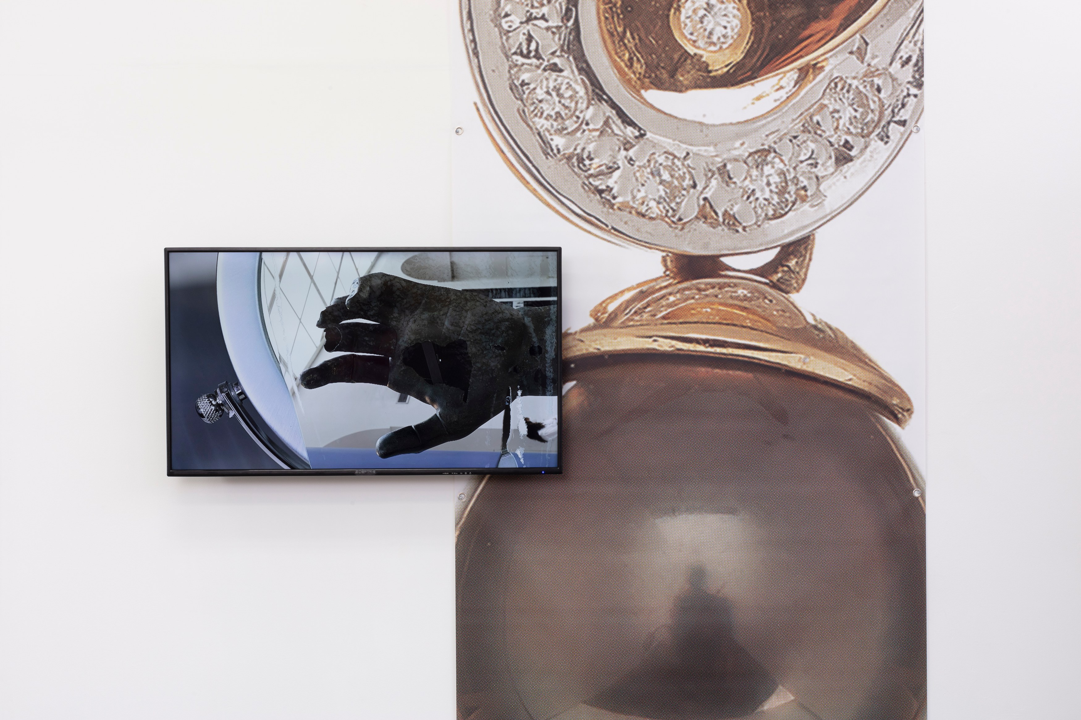Laura Schawelka, A Fallen Type at The Fulcrum, photo 7