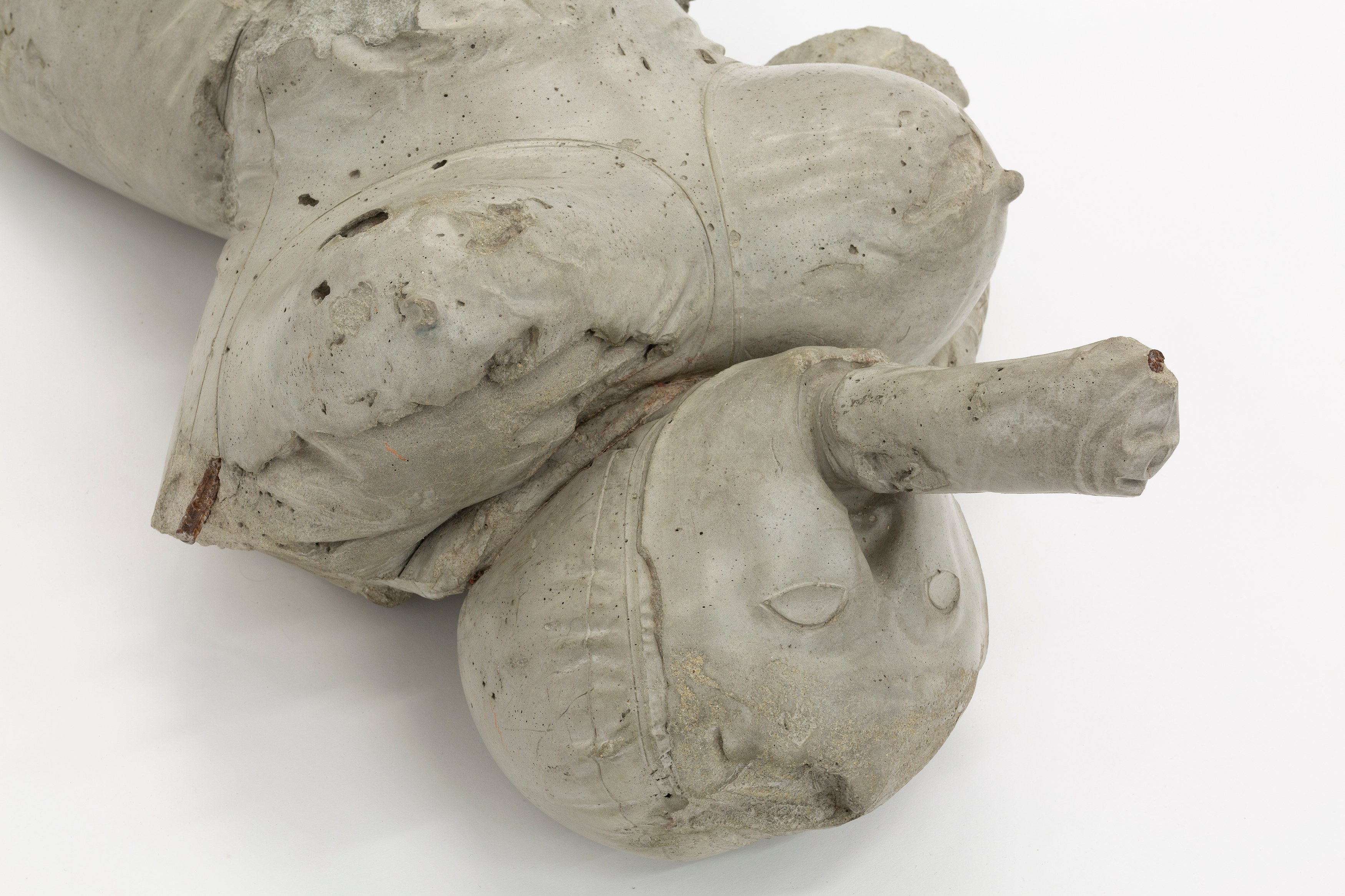 Jean-Luc Moulène, Clearly at Miguel Abreu, New York (88 Eldridge Street, 36 Orchard Street), photo 37