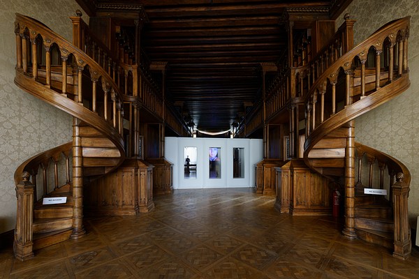Image 1 of 18