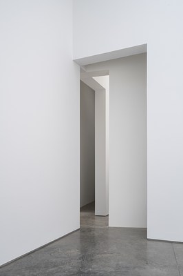 Image 4 of 6