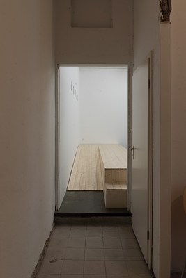 Image 2 of 6
