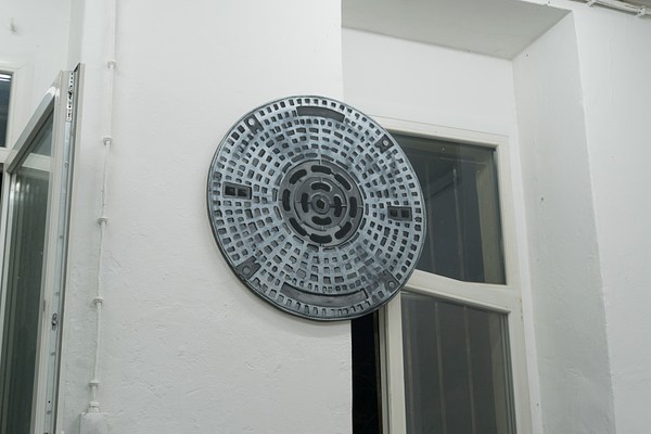 Image 4 of 6