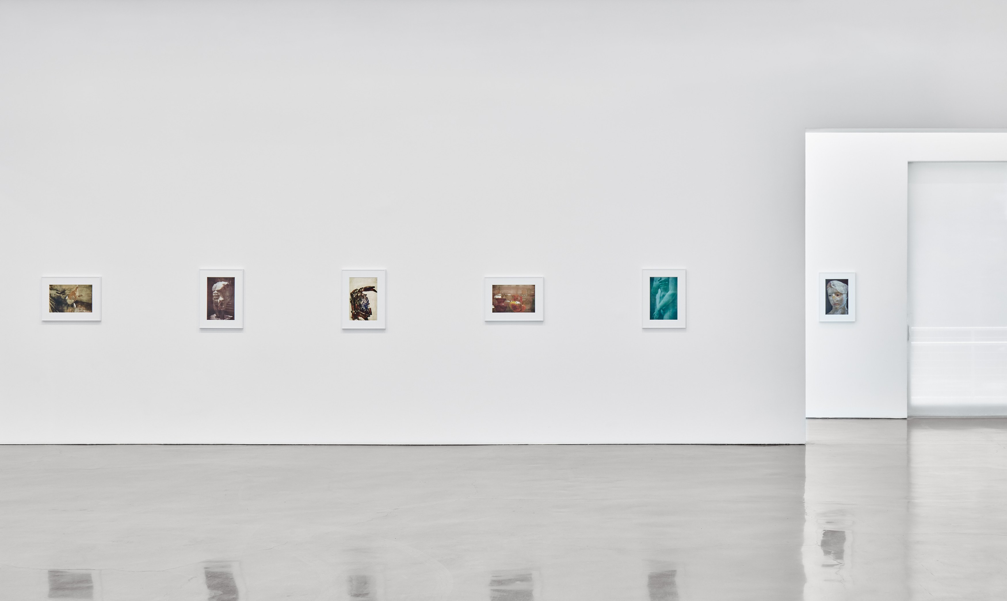 James Welling, Iconographia at Regen Projects, photo 17
