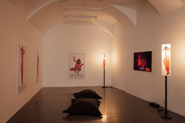 Image 7 of 39