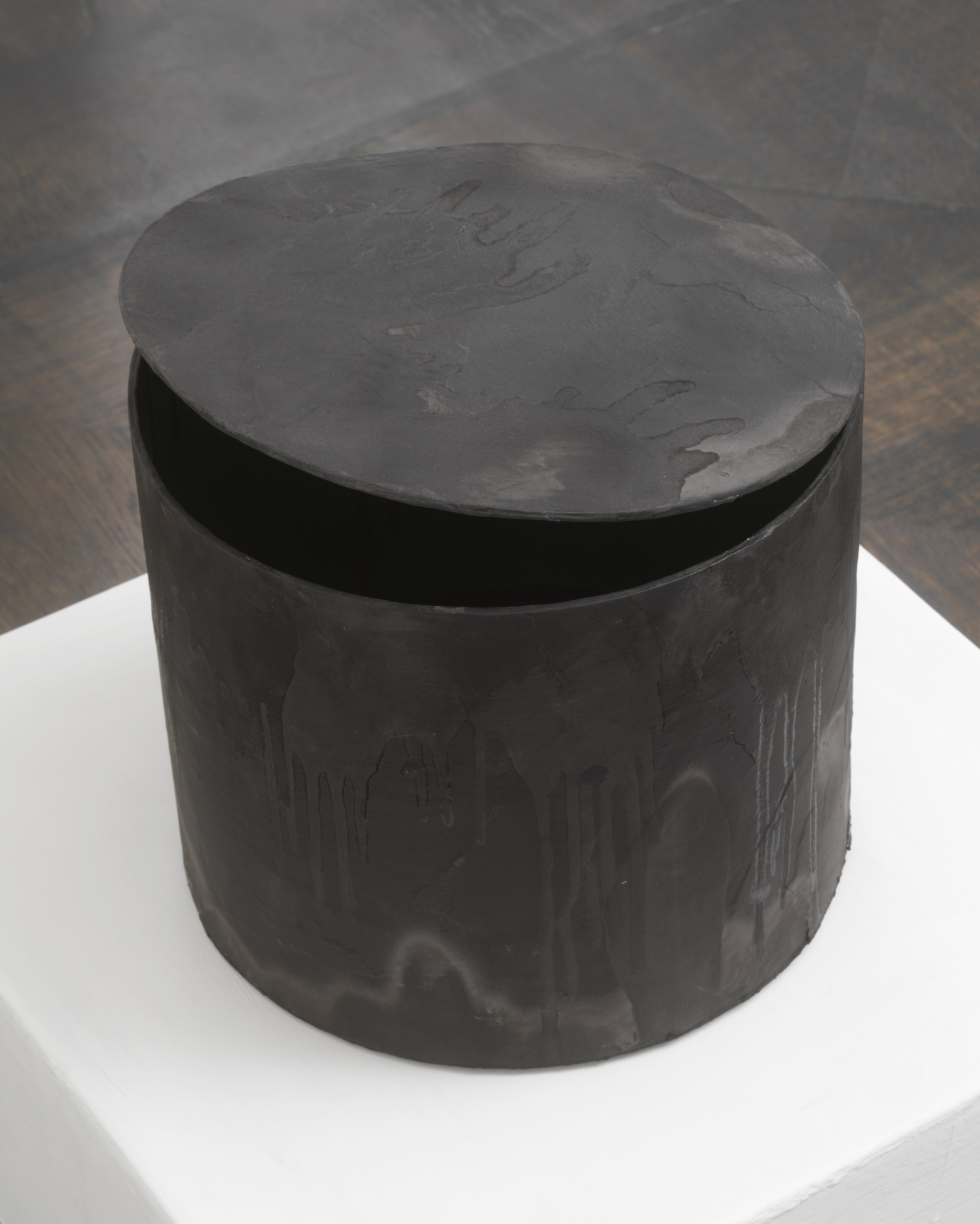 Peter Fischli, Planet People Profit at Galerie Buchholz, Berlin, photo 70