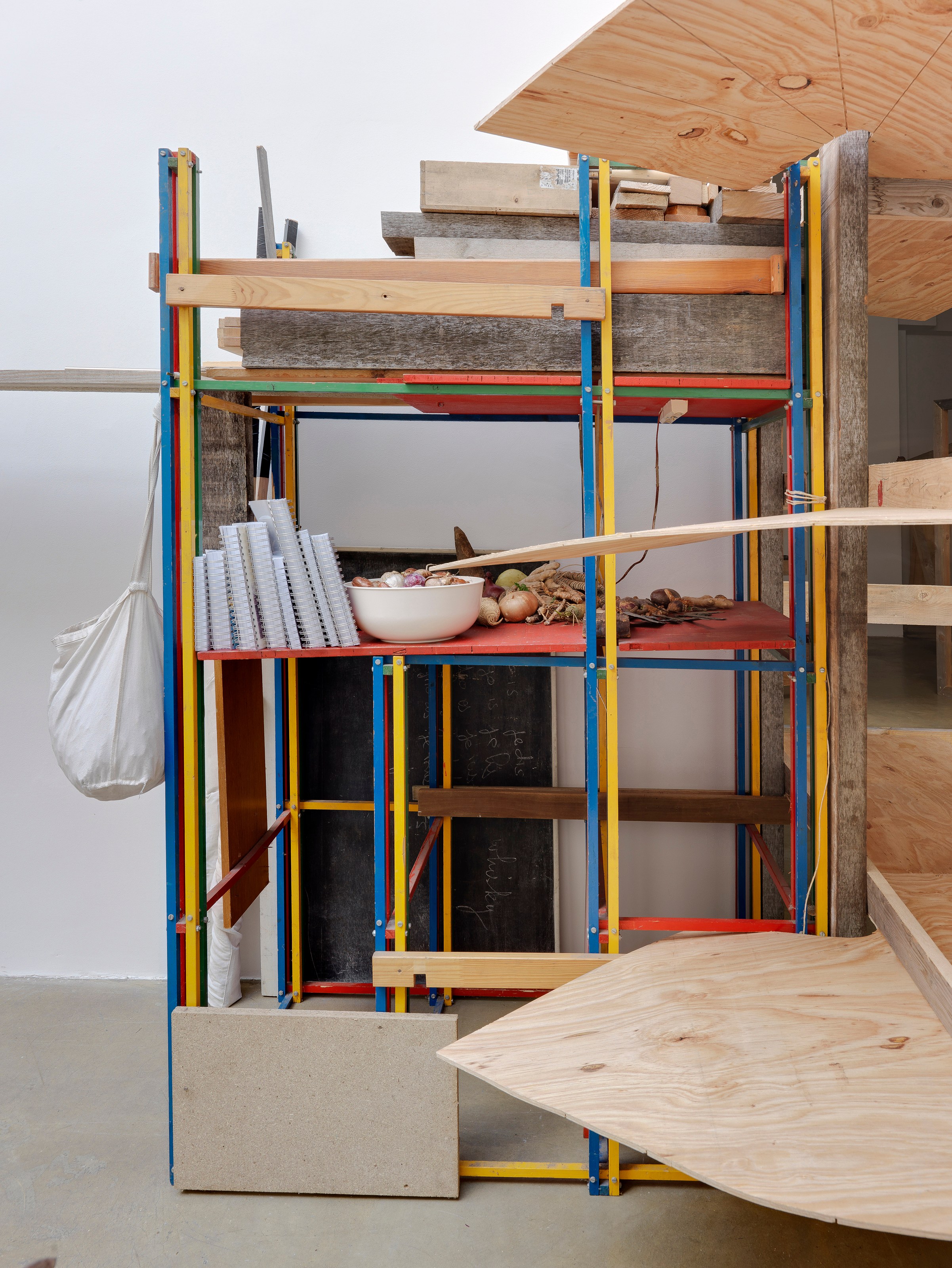 Abraham Cruzvillegas, Untitled at Galerie Chantal Crousel, photo 7