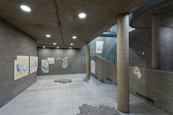 Image 3 of 32