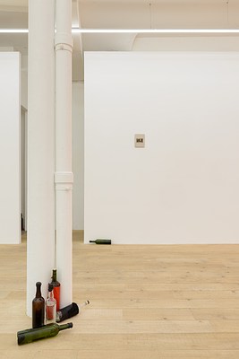 Image 2 of 30